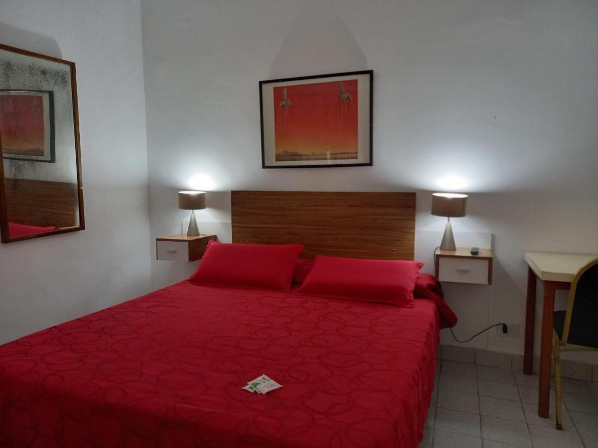 Hotel San Carlos Buenos Aires Esterno foto
