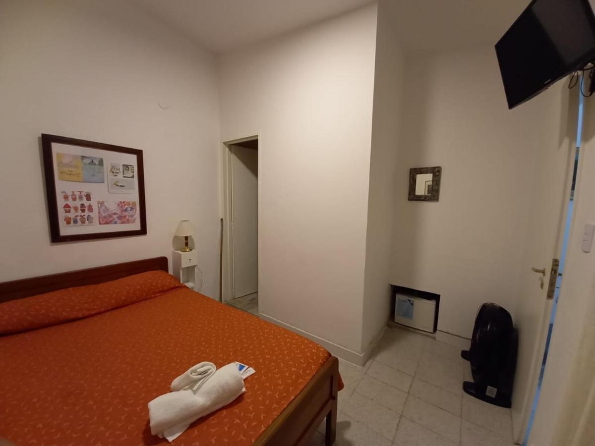 Hotel San Carlos Buenos Aires Esterno foto