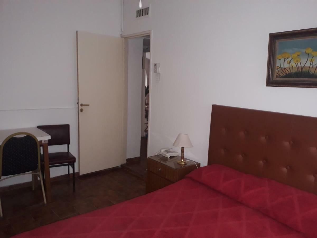 Hotel San Carlos Buenos Aires Esterno foto